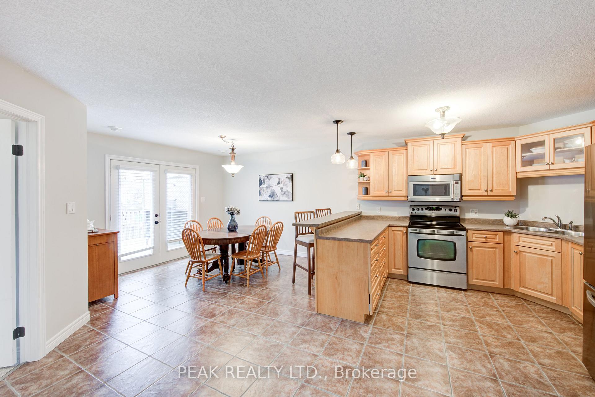 Photo 9 of 4 Hickory Lane, St. Thomas — HOMEH