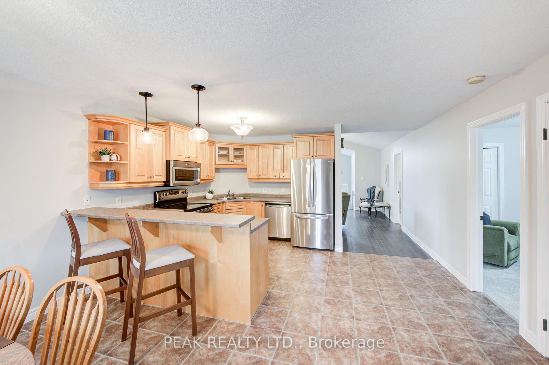 Photo 11 of 4 Hickory Lane, St. Thomas — HOMEH