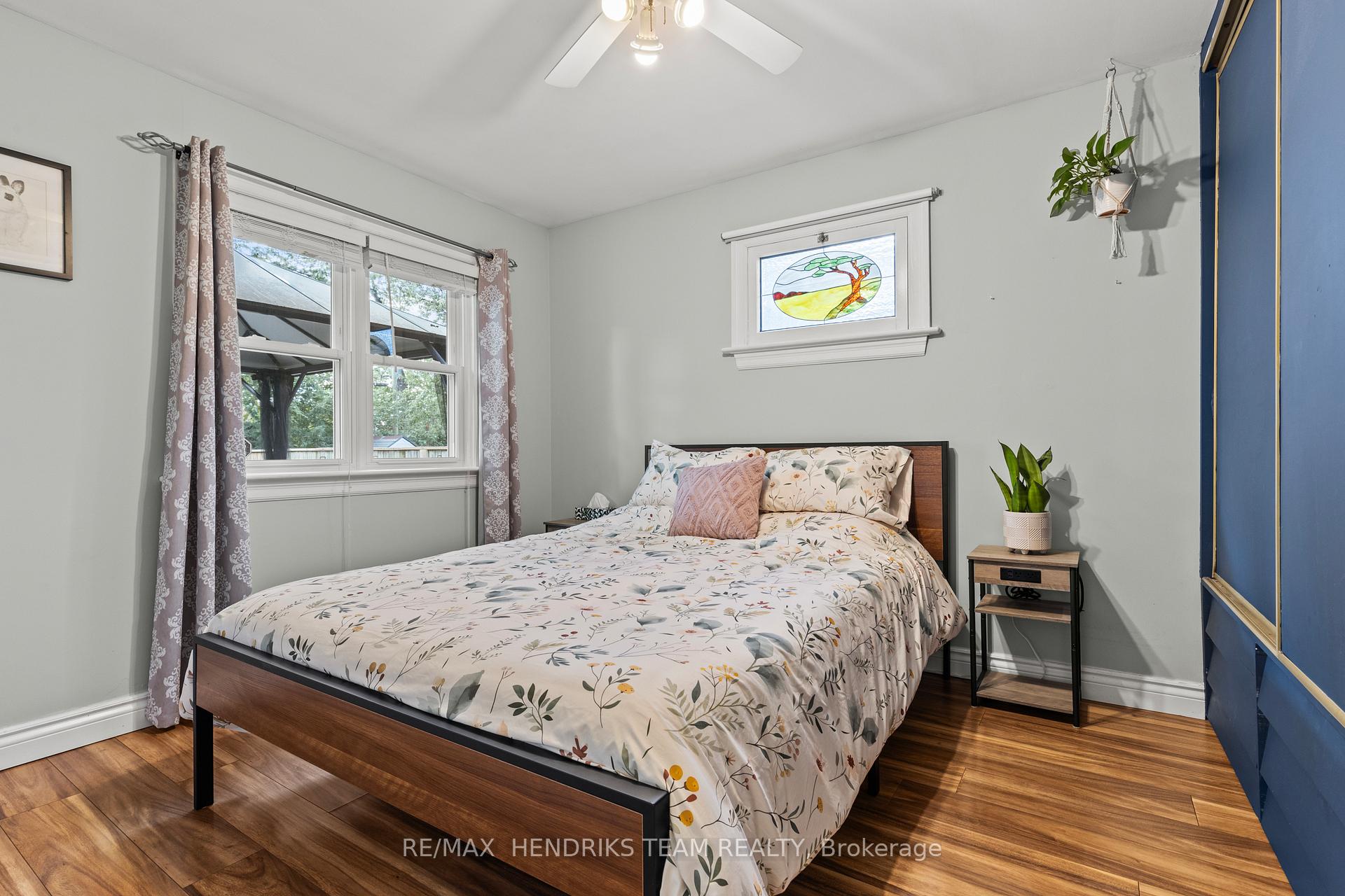 Photo 16 of 40 Alexandra Boulevard, St. Catharines, Secord Woods — HOMEH