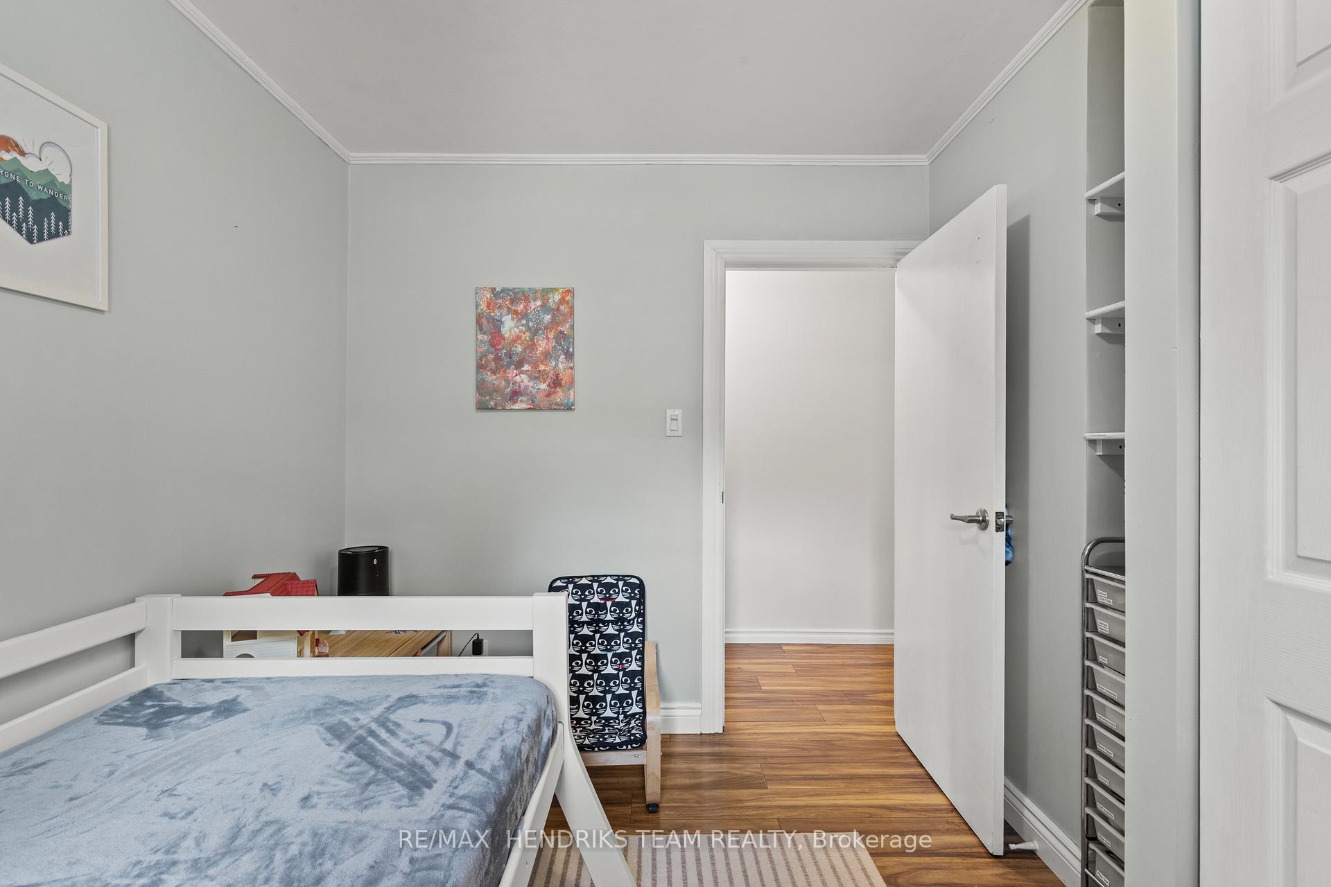 Photo 19 of 40 Alexandra Boulevard, St. Catharines, Secord Woods — HOMEH
