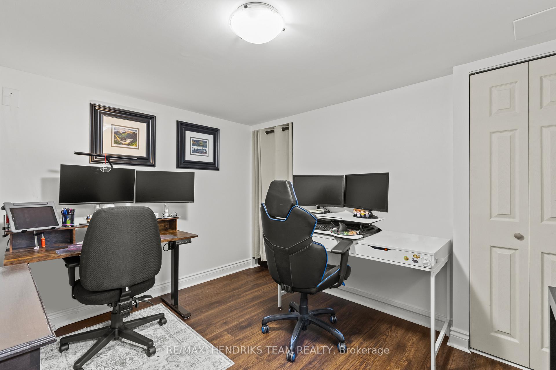 Photo 25 of 40 Alexandra Boulevard, St. Catharines, Secord Woods — HOMEH