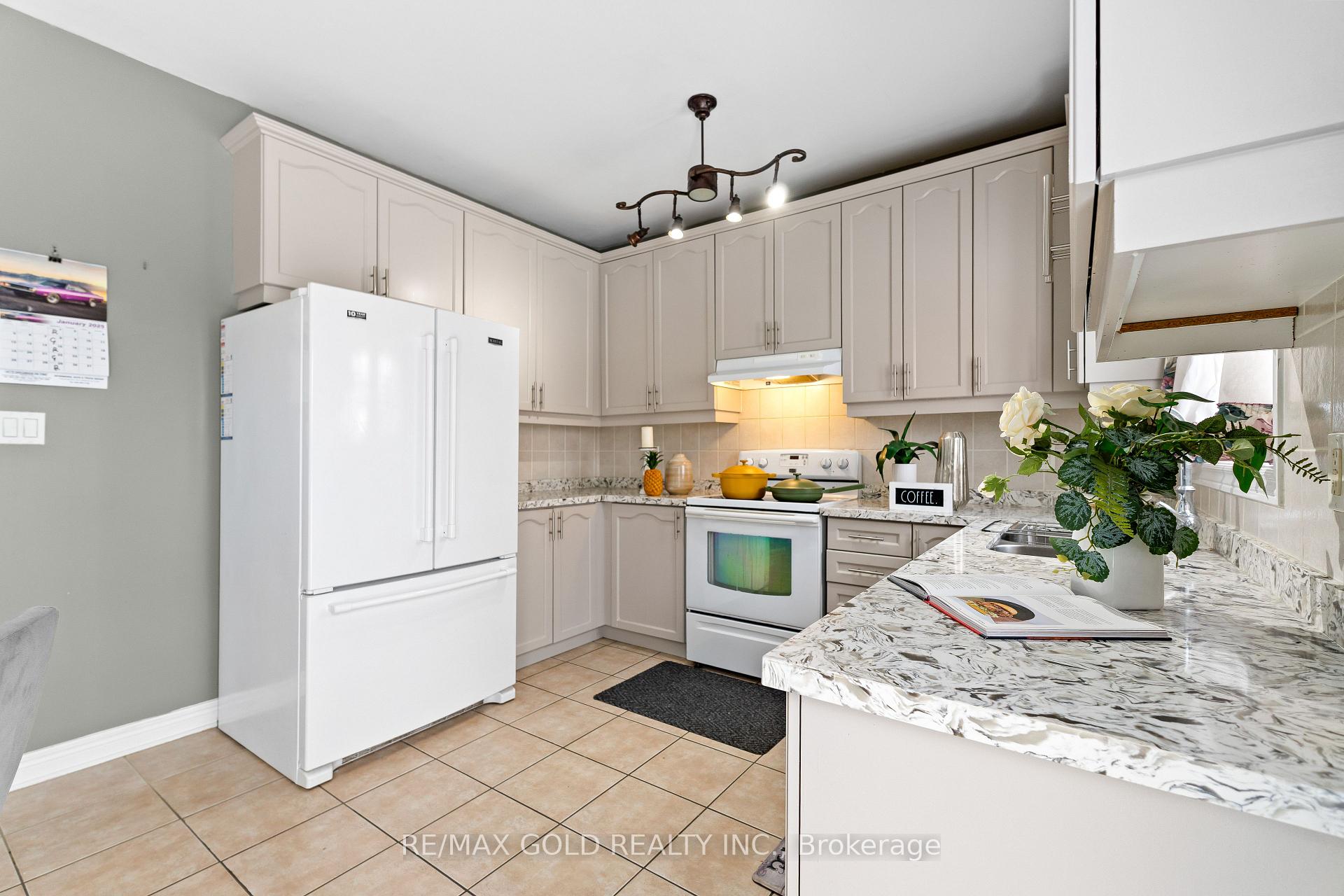 Photo 15 of 24 Trailhead Crescent, Brampton, Sandringham-Wellington — HOMEH