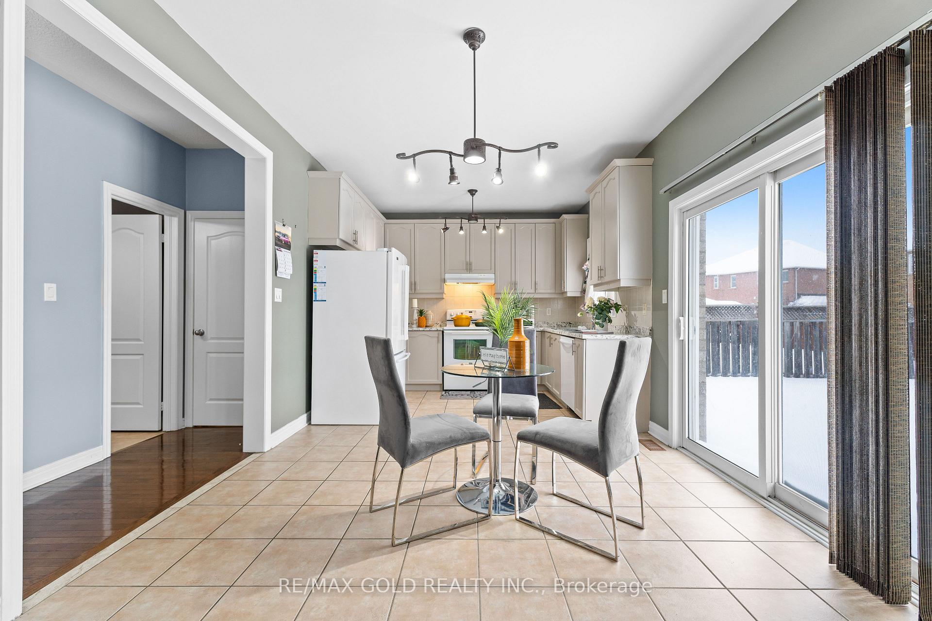 Photo 19 of 24 Trailhead Crescent, Brampton, Sandringham-Wellington — HOMEH