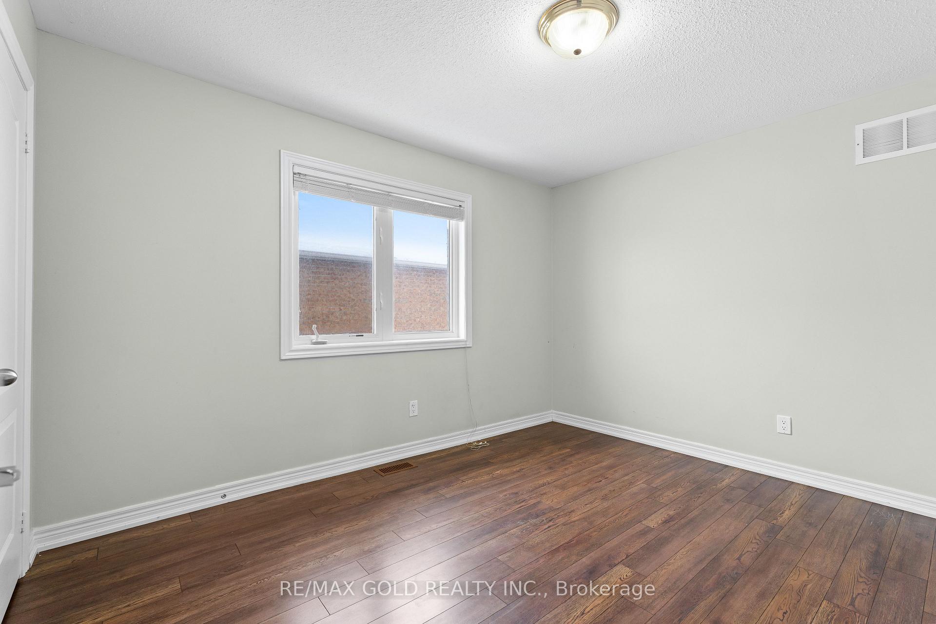 Photo 32 of 24 Trailhead Crescent, Brampton, Sandringham-Wellington — HOMEH