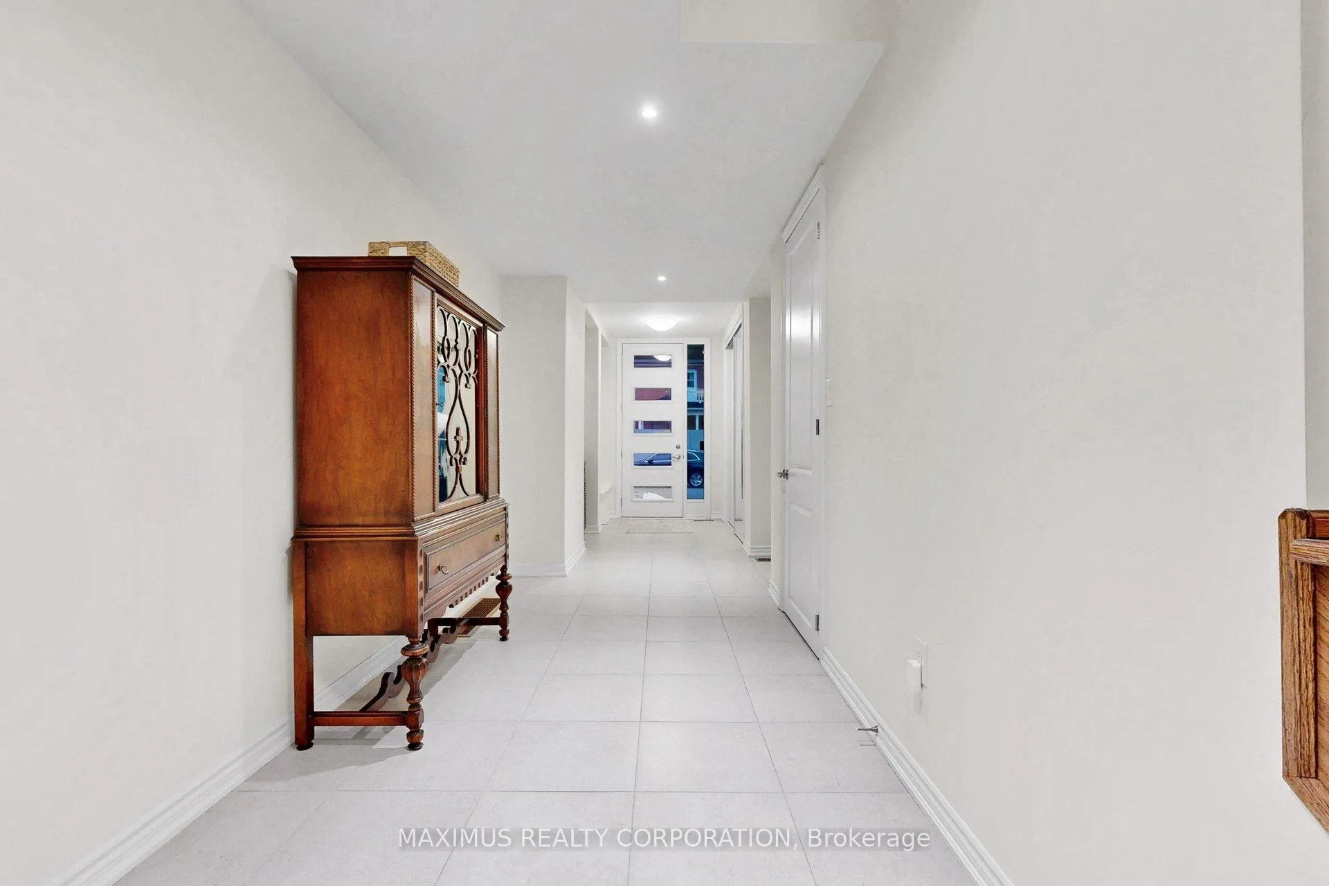 Photo 6 of 84 Thomas Frisby Jr Crescent, Markham, Victoria Square — HOMEH