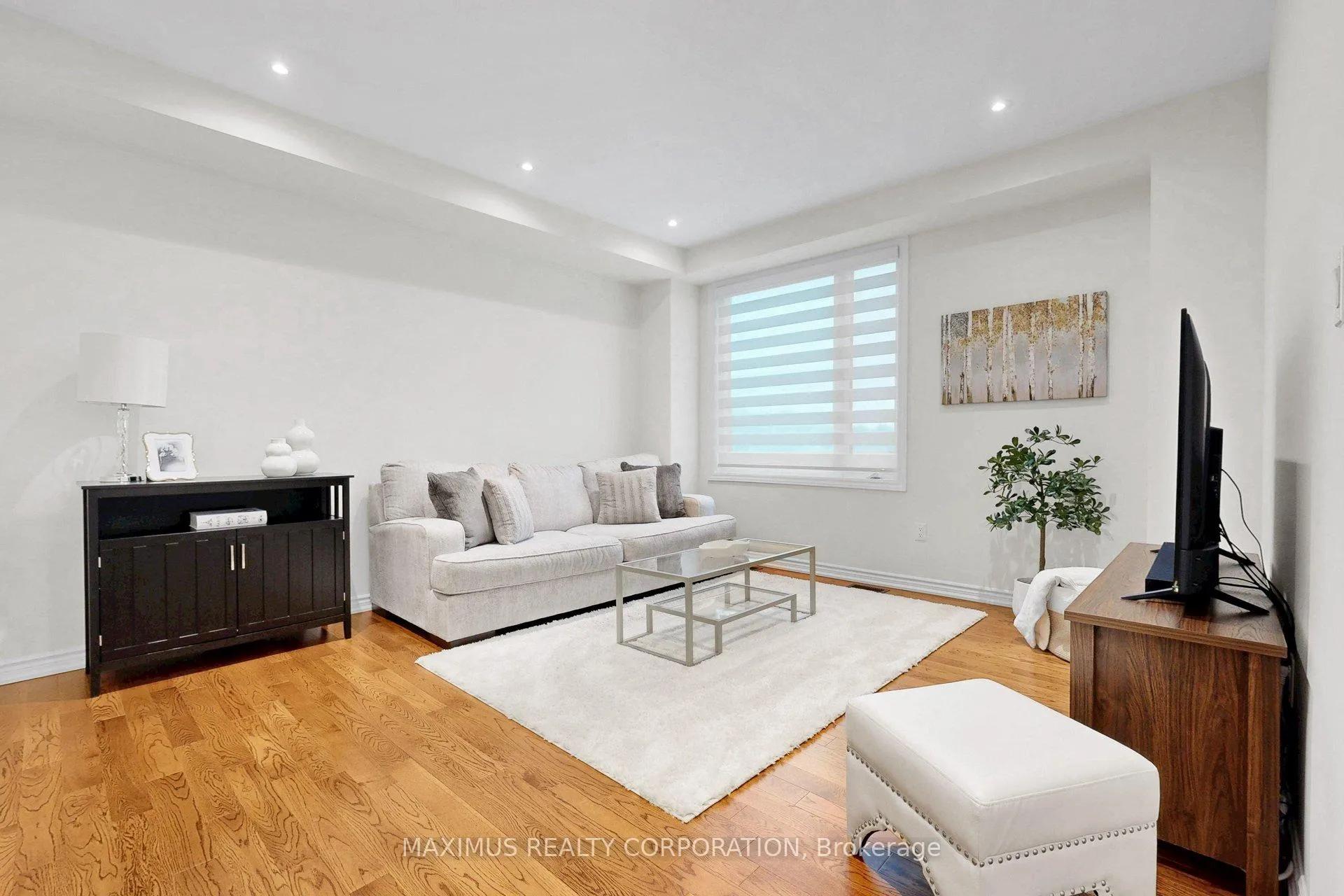 Photo 7 of 84 Thomas Frisby Jr Crescent, Markham, Victoria Square — HOMEH