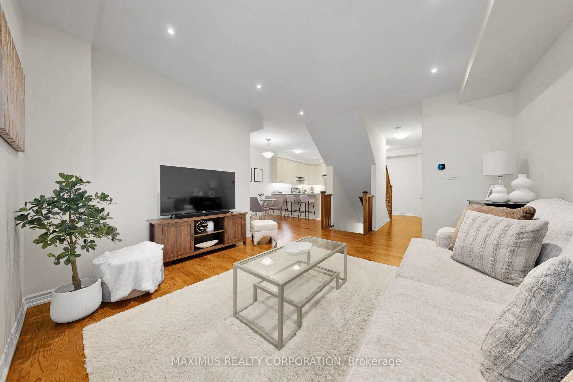 Photo 10 of 84 Thomas Frisby Jr Crescent, Markham, Victoria Square — HOMEH