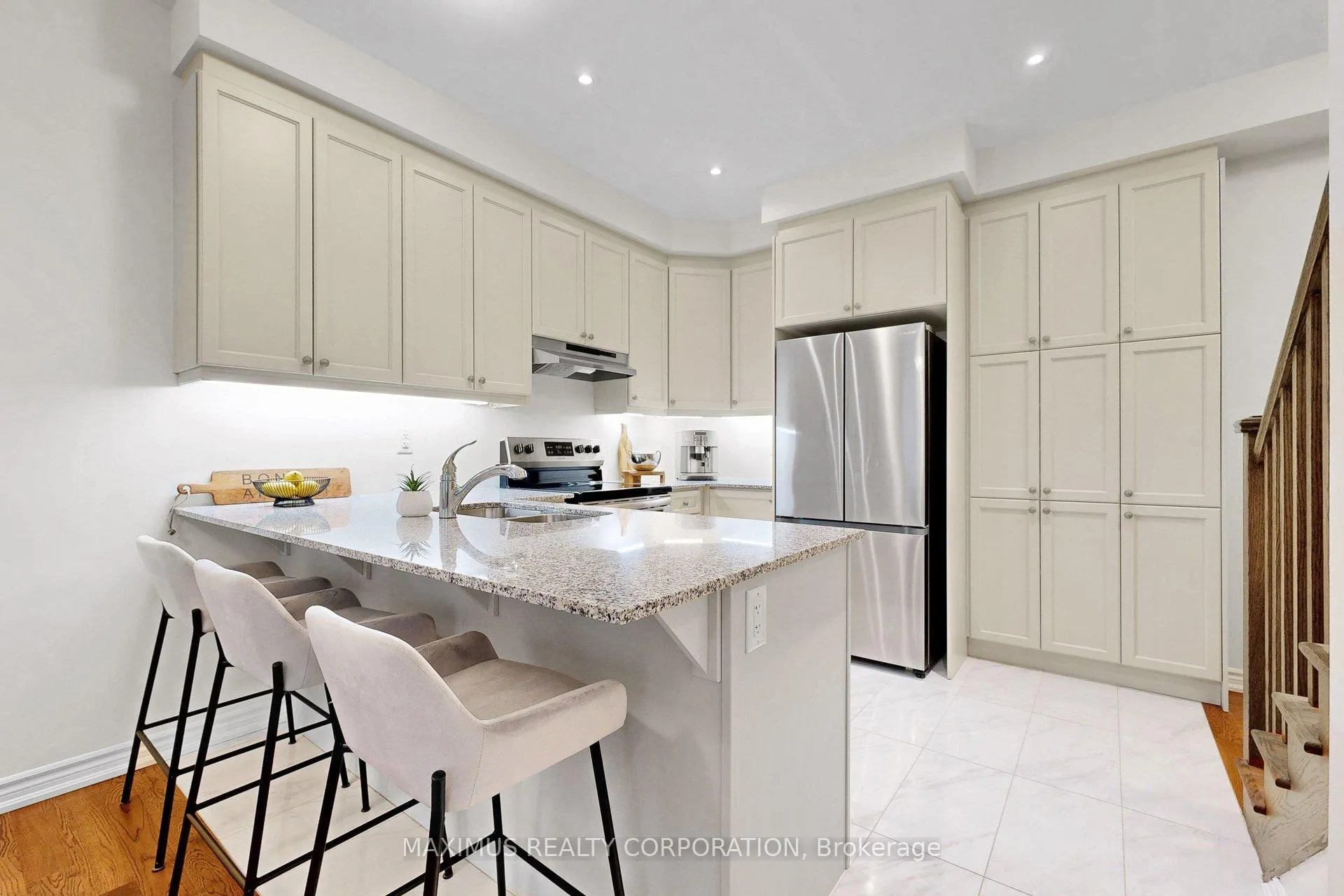 Photo 17 of 84 Thomas Frisby Jr Crescent, Markham, Victoria Square — HOMEH