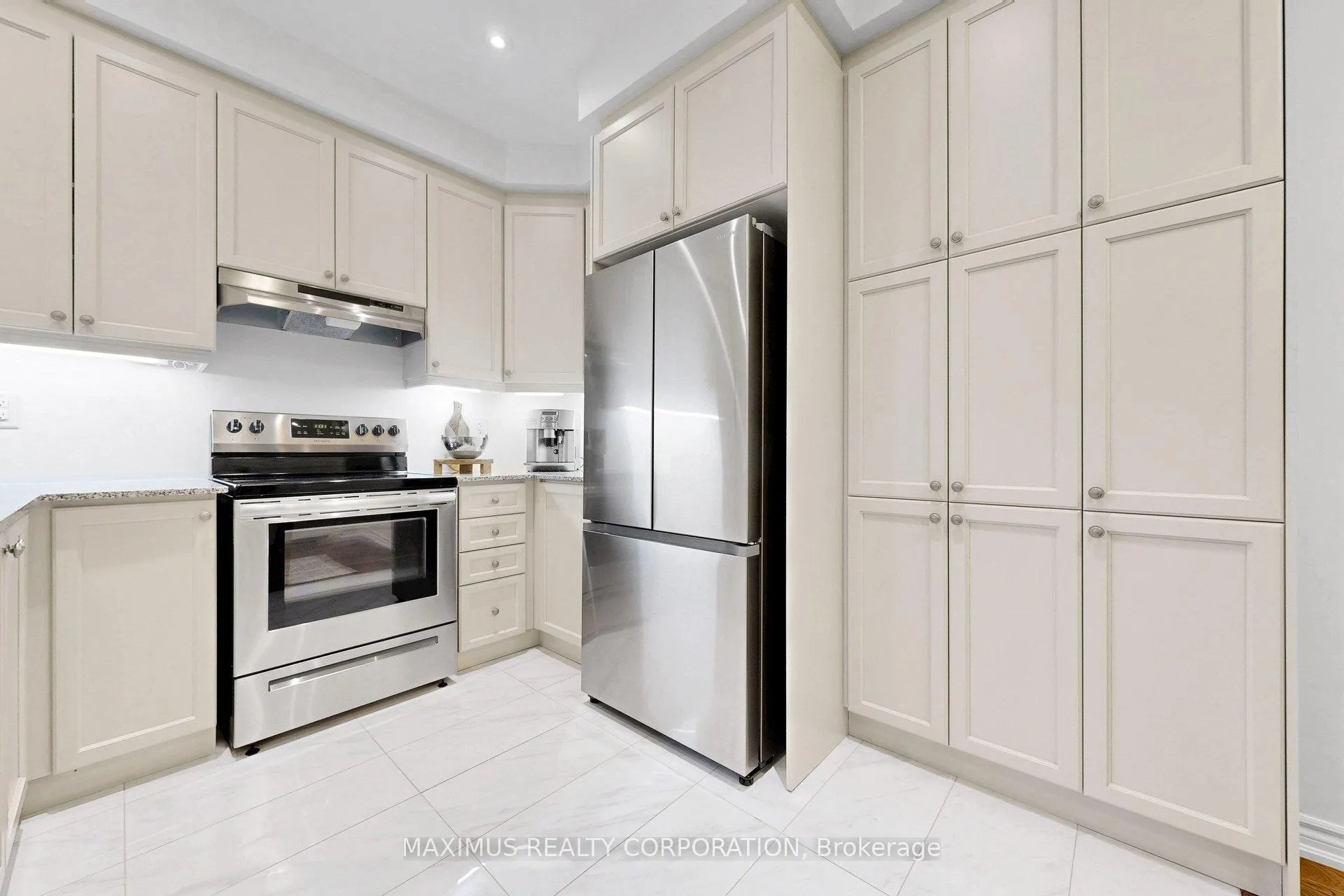 Photo 19 of 84 Thomas Frisby Jr Crescent, Markham, Victoria Square — HOMEH