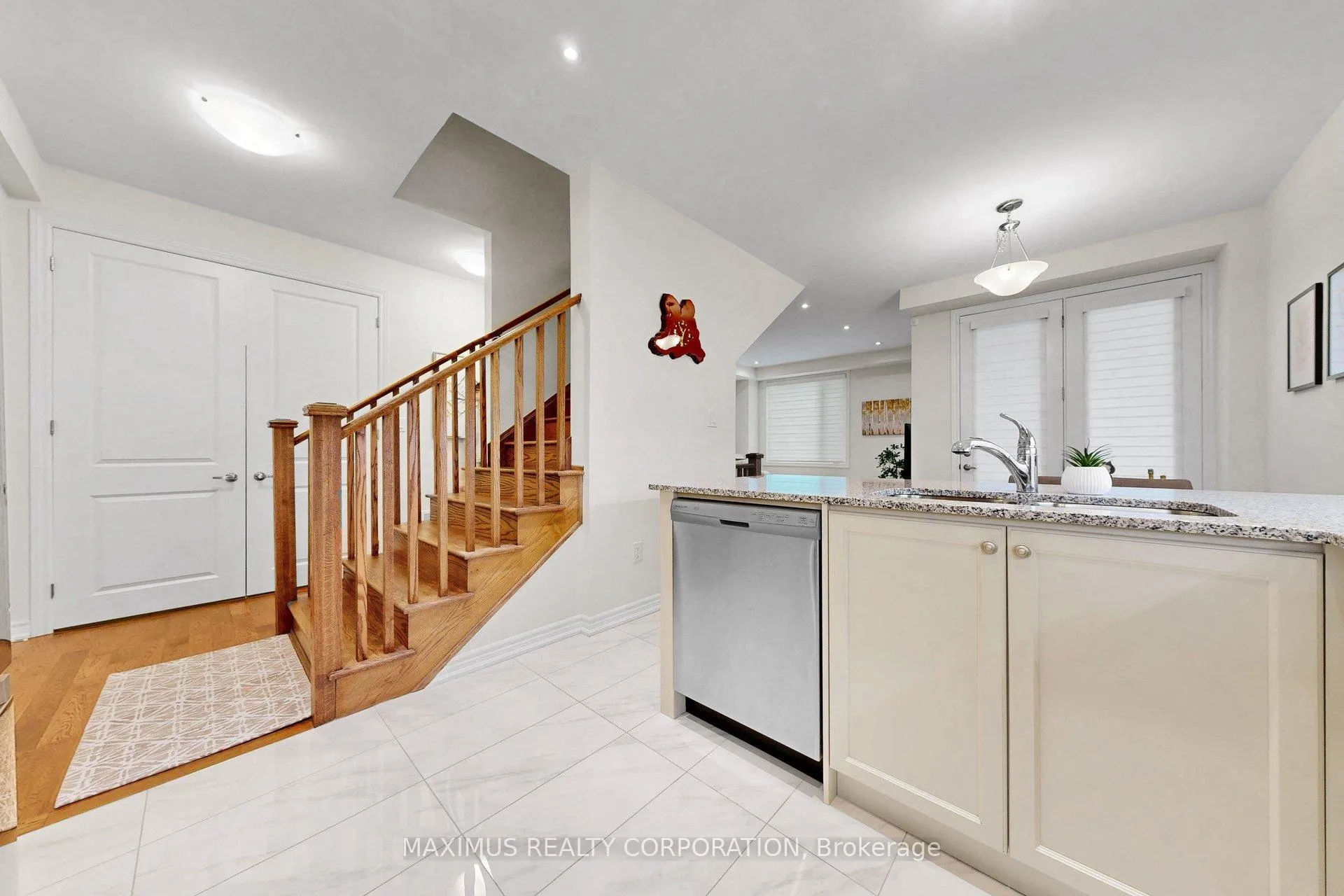 Photo 20 of 84 Thomas Frisby Jr Crescent, Markham, Victoria Square — HOMEH