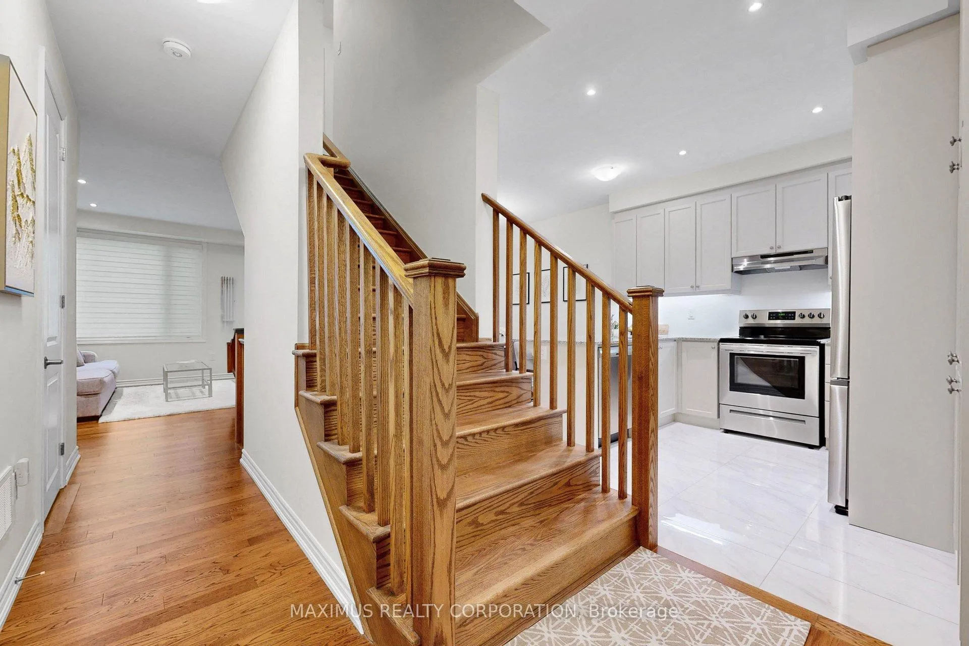 Photo 22 of 84 Thomas Frisby Jr Crescent, Markham, Victoria Square — HOMEH