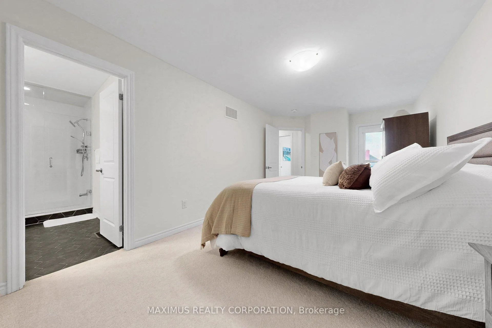 Photo 28 of 84 Thomas Frisby Jr Crescent, Markham, Victoria Square — HOMEH