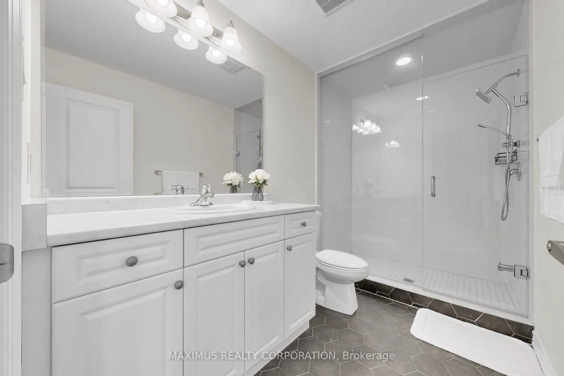 Photo 29 of 84 Thomas Frisby Jr Crescent, Markham, Victoria Square — HOMEH