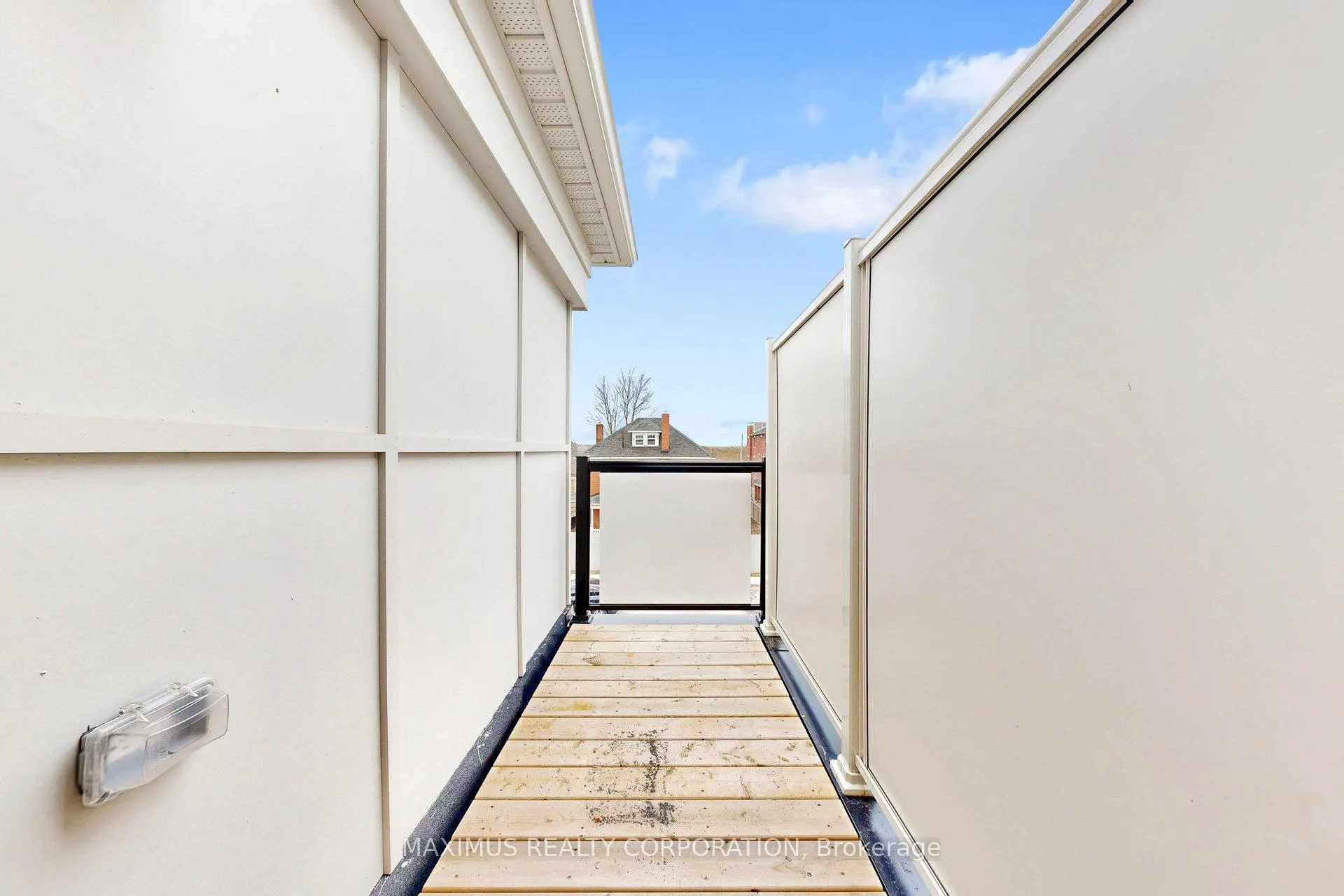 Photo 30 of 84 Thomas Frisby Jr Crescent, Markham, Victoria Square — HOMEH