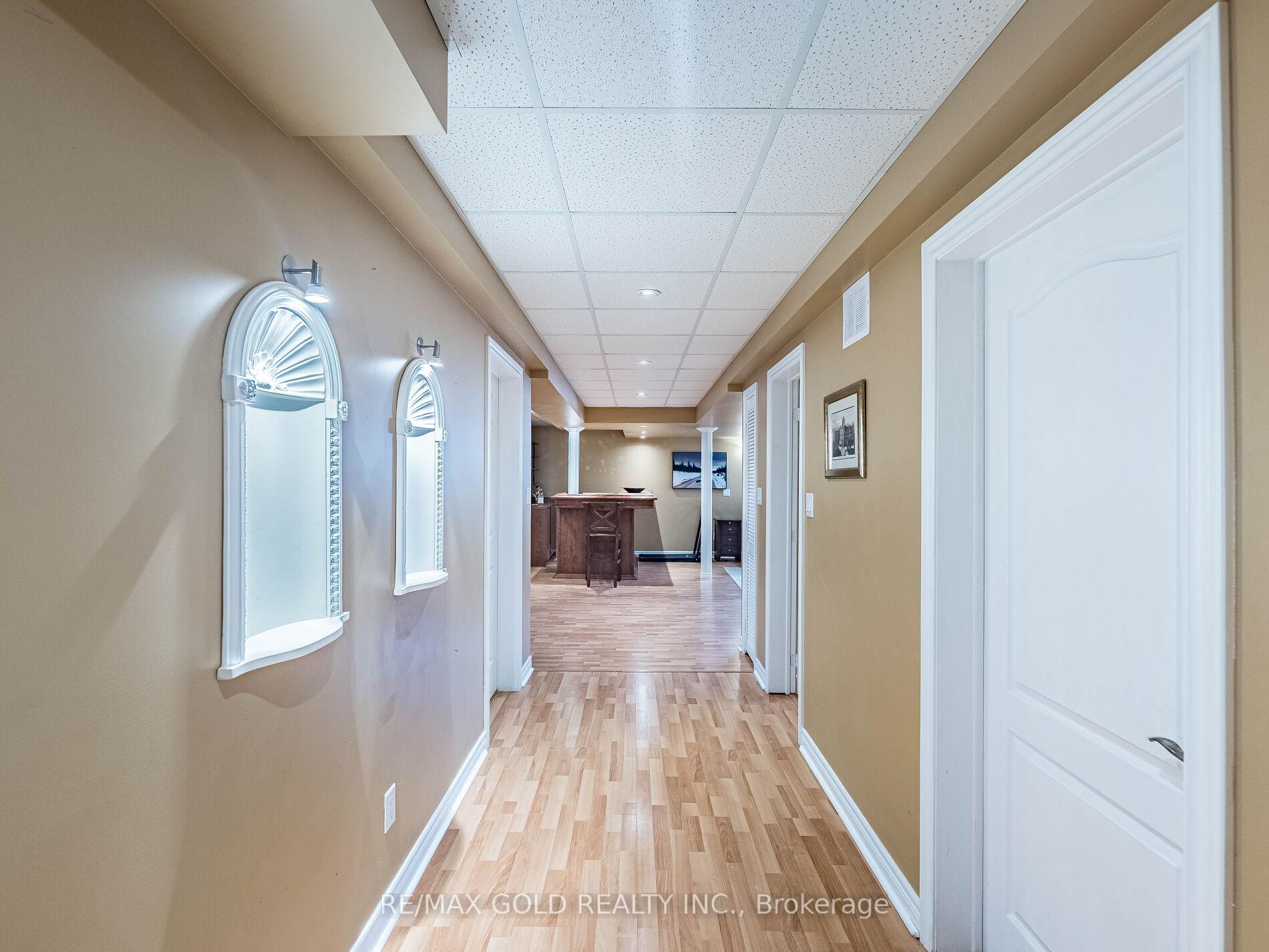 Photo 28 of 12 Twin Willow Crescent, Brampton, Snelgrove — HOMEH