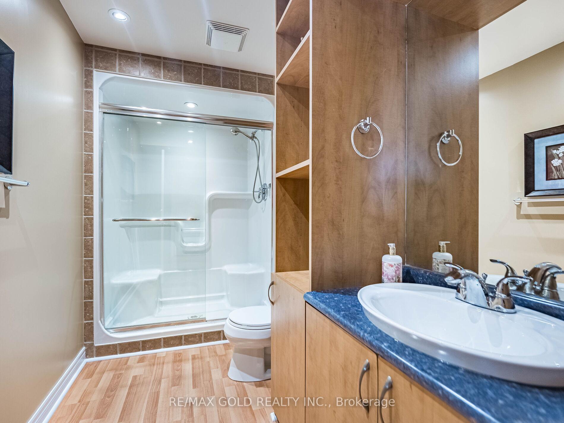 Photo 34 of 12 Twin Willow Crescent, Brampton, Snelgrove — HOMEH
