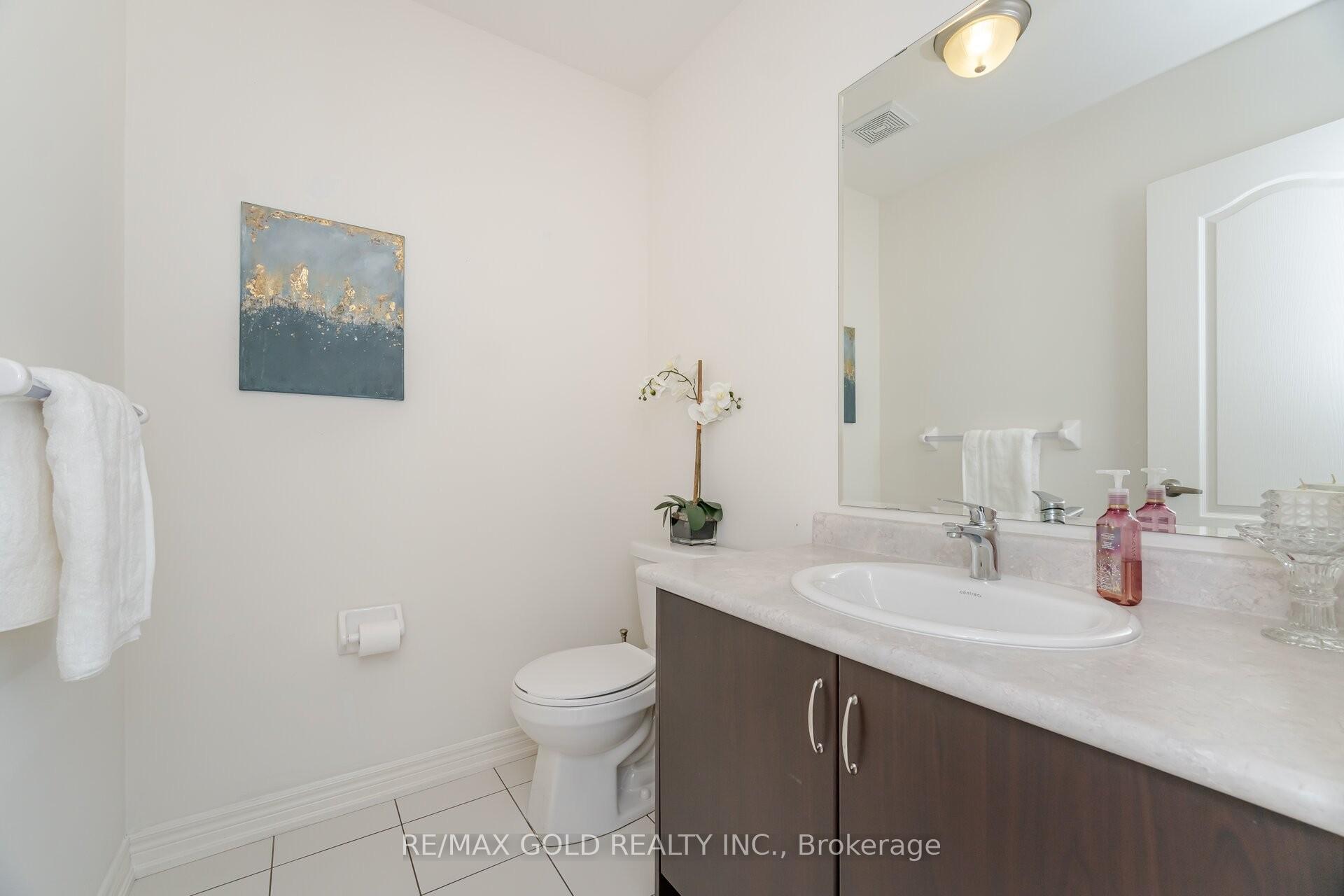 Photo 6 of 37 Observatory Crescent, Brampton, Toronto Gore Rural Estate — HOMEH