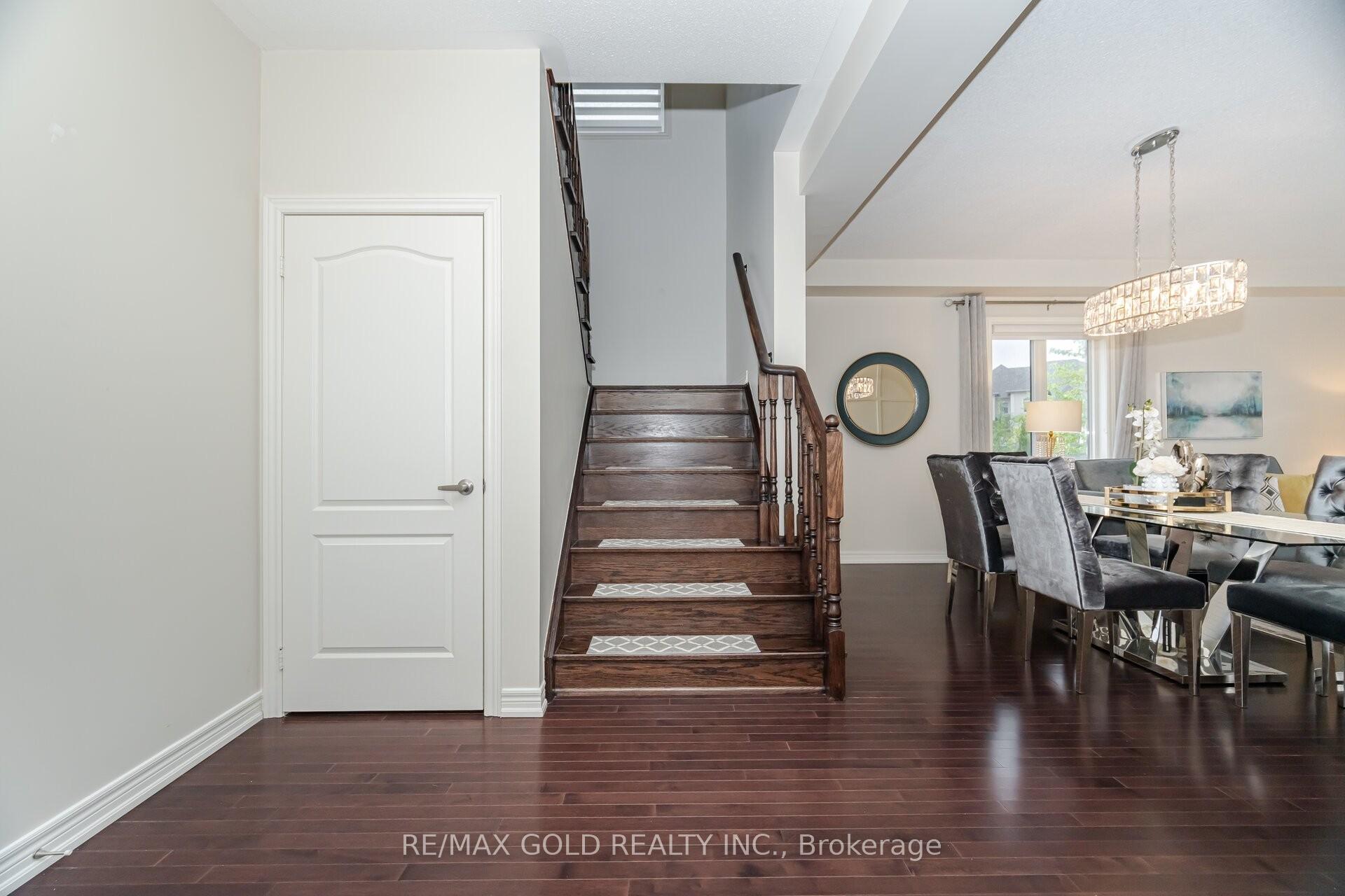 Photo 15 of 37 Observatory Crescent, Brampton, Toronto Gore Rural Estate — HOMEH