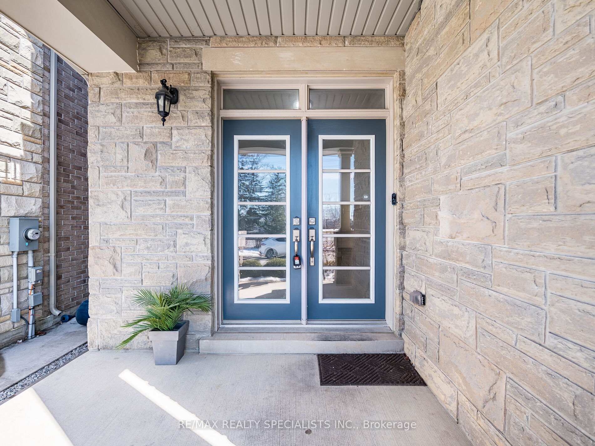 Photo 4 of 298 Rymal Road W, Hamilton, Sheldon — HOMEH