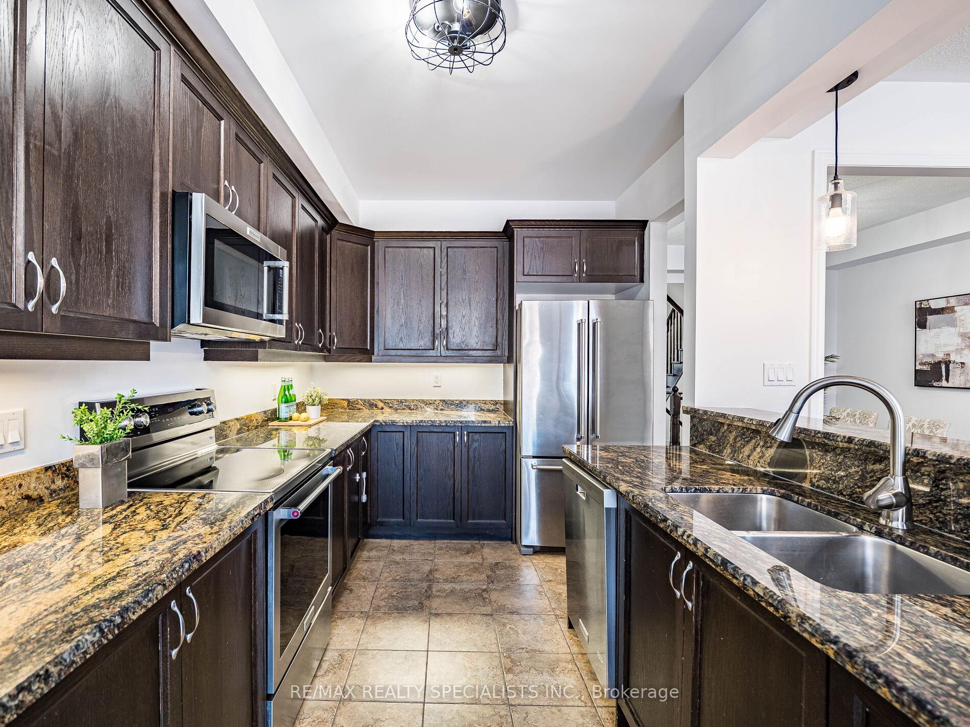 Photo 13 of 298 Rymal Road W, Hamilton, Sheldon — HOMEH
