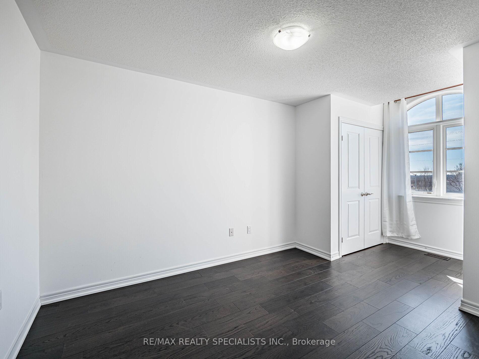 Photo 23 of 298 Rymal Road W, Hamilton, Sheldon — HOMEH