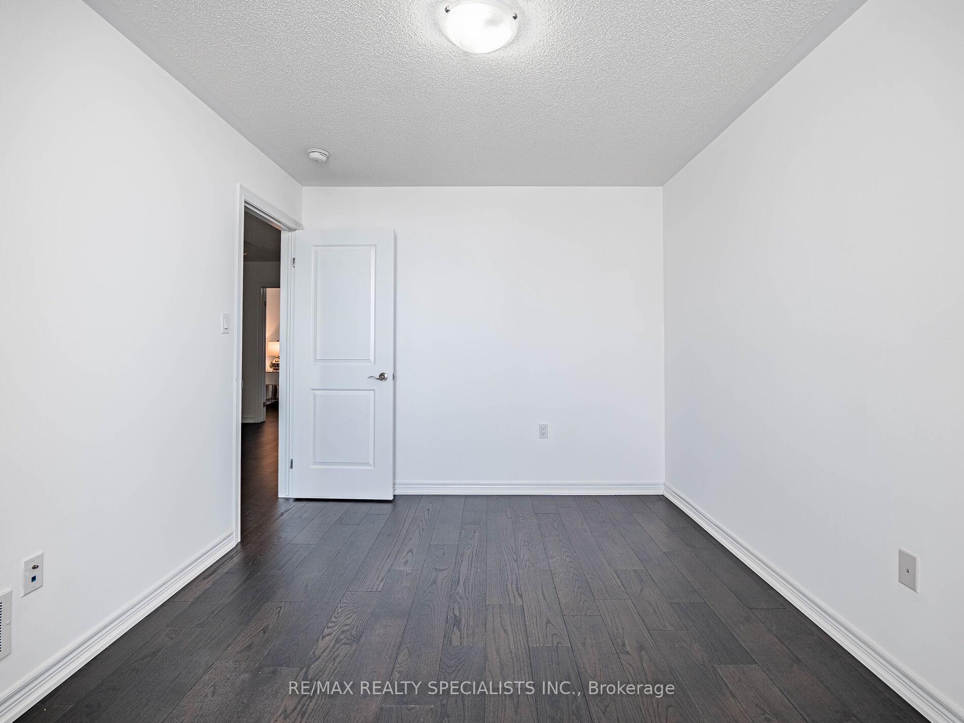 Photo 24 of 298 Rymal Road W, Hamilton, Sheldon — HOMEH