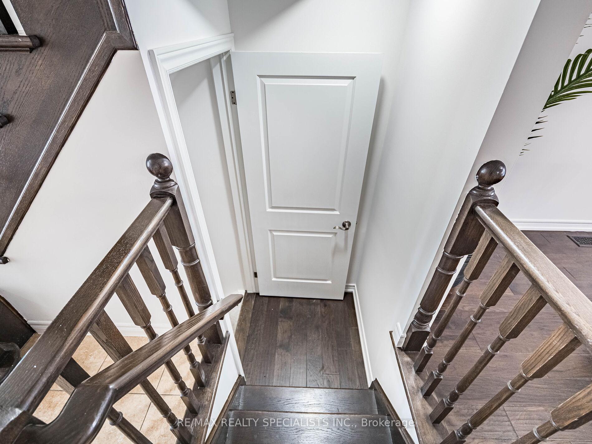 Photo 28 of 298 Rymal Road W, Hamilton, Sheldon — HOMEH