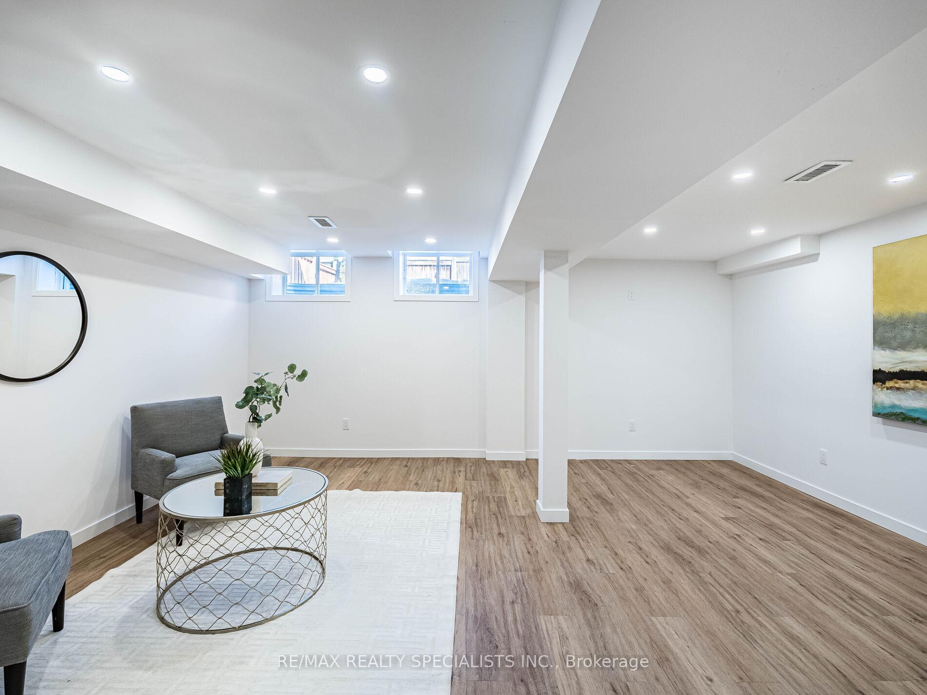 Photo 31 of 298 Rymal Road W, Hamilton, Sheldon — HOMEH