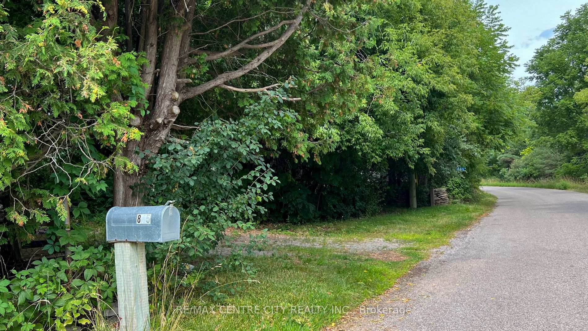 Photo 9 of 845 Collinson Road, Hamilton, Rural Flamborough — HOMEH