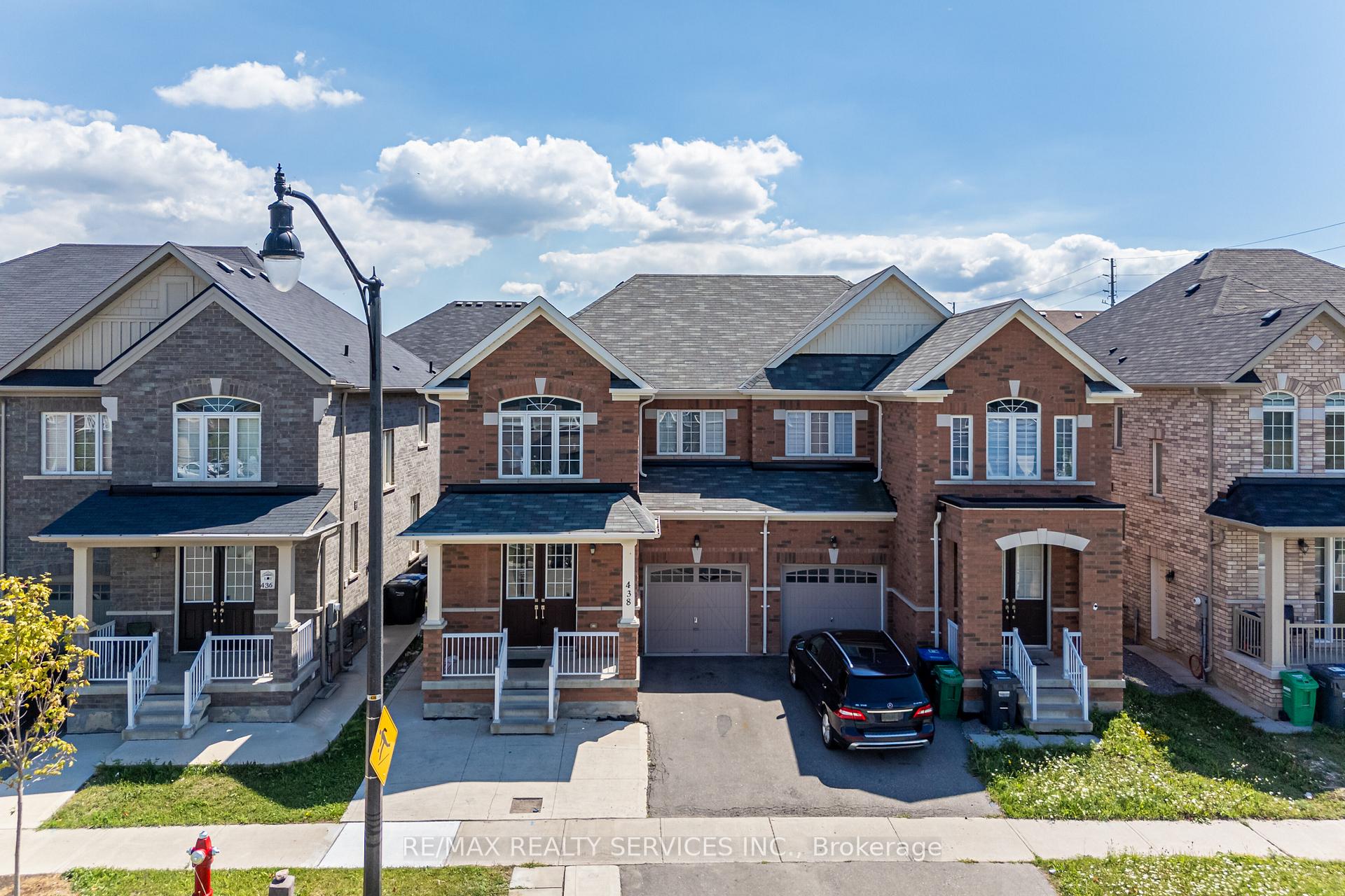 Photo 2 of 438 Royal West Drive, Brampton, Credit Valley — HOMEH