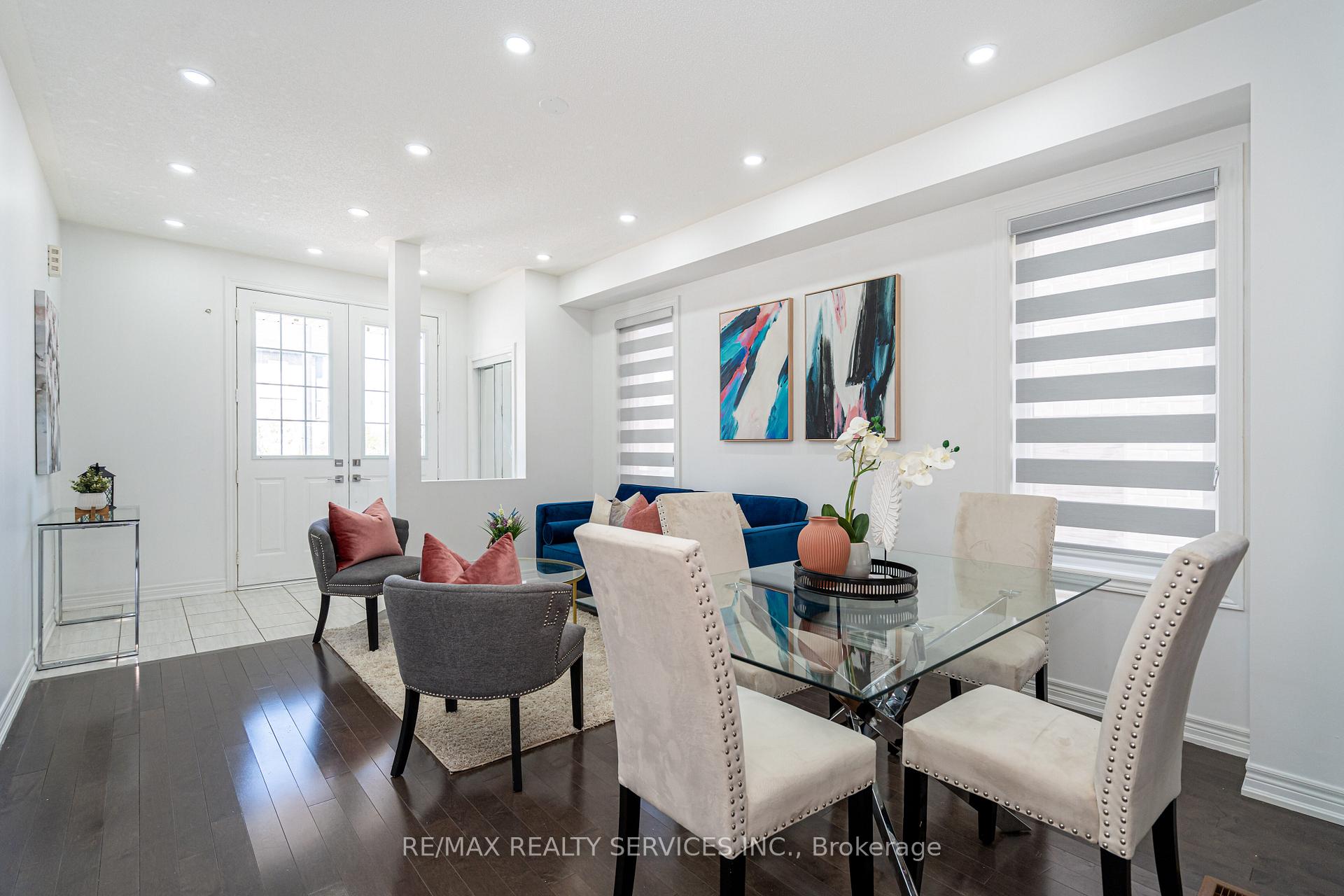 Photo 9 of 438 Royal West Drive, Brampton, Credit Valley — HOMEH