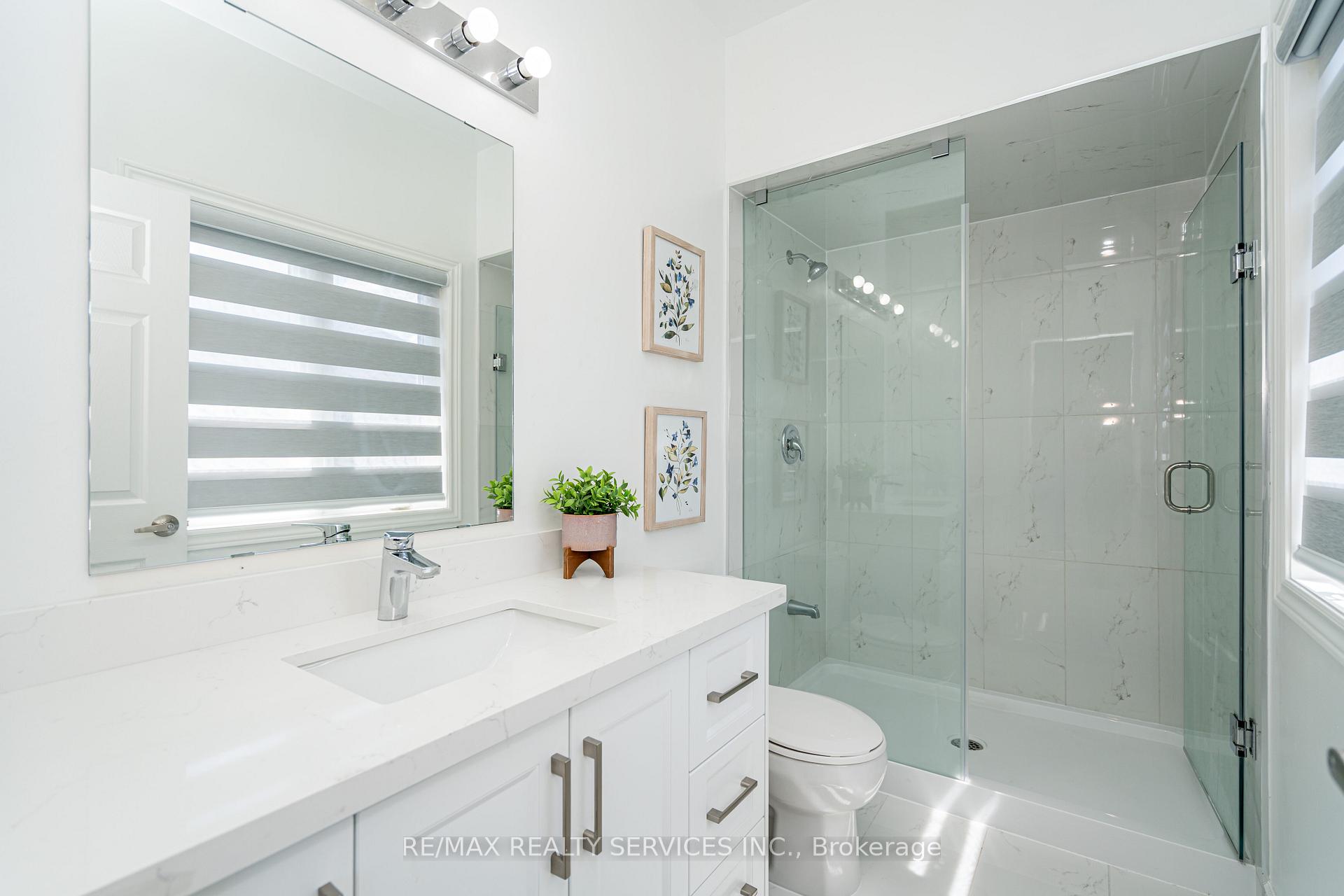 Photo 26 of 438 Royal West Drive, Brampton, Credit Valley — HOMEH