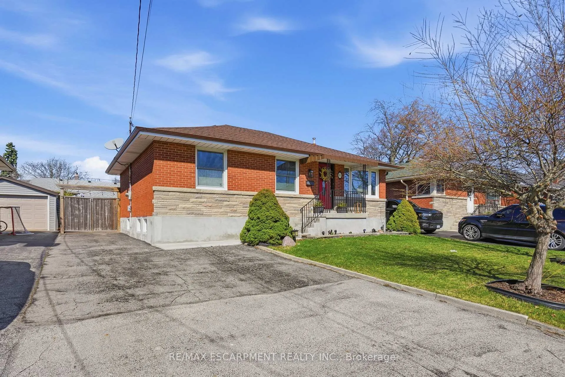 Photo 3 of 101 Organ Crescent, Hamilton, Huntington — HOMEH