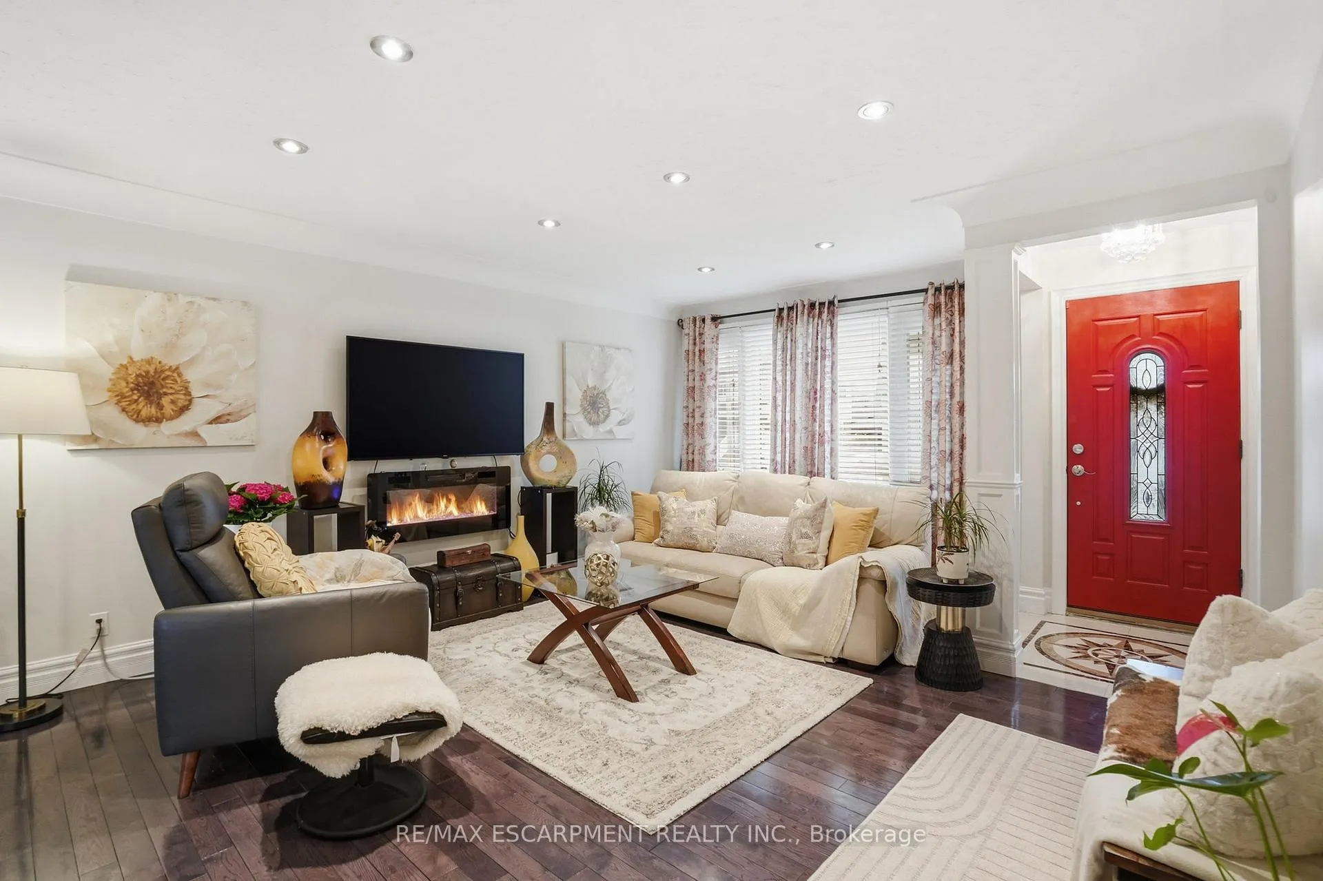 Photo 7 of 101 Organ Crescent, Hamilton, Huntington — HOMEH