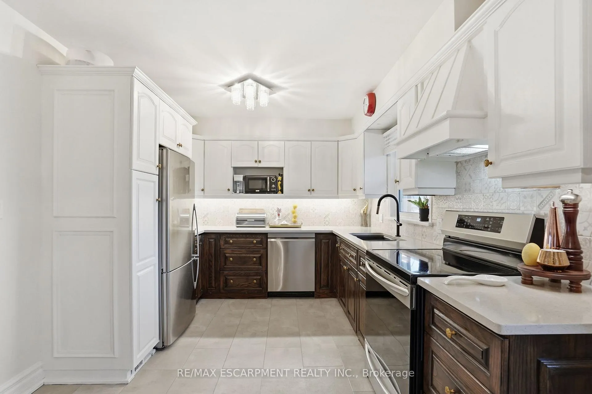 Photo 14 of 101 Organ Crescent, Hamilton, Huntington — HOMEH