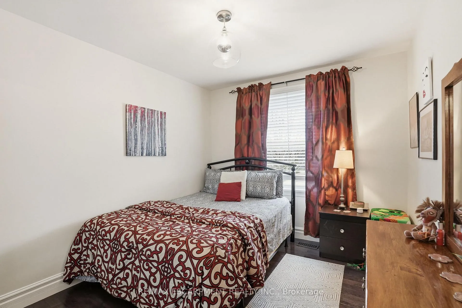 Photo 20 of 101 Organ Crescent, Hamilton, Huntington — HOMEH