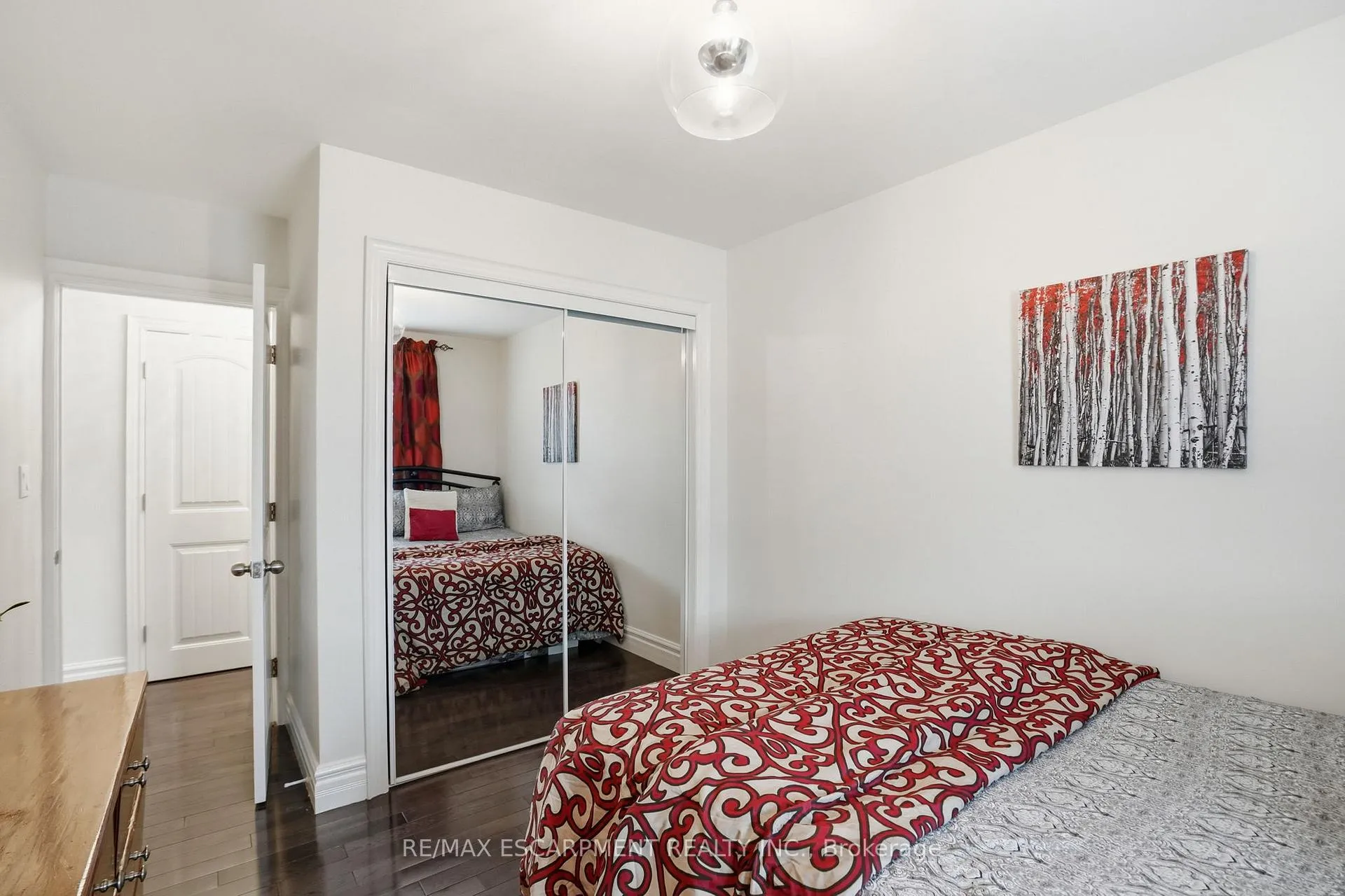 Photo 21 of 101 Organ Crescent, Hamilton, Huntington — HOMEH