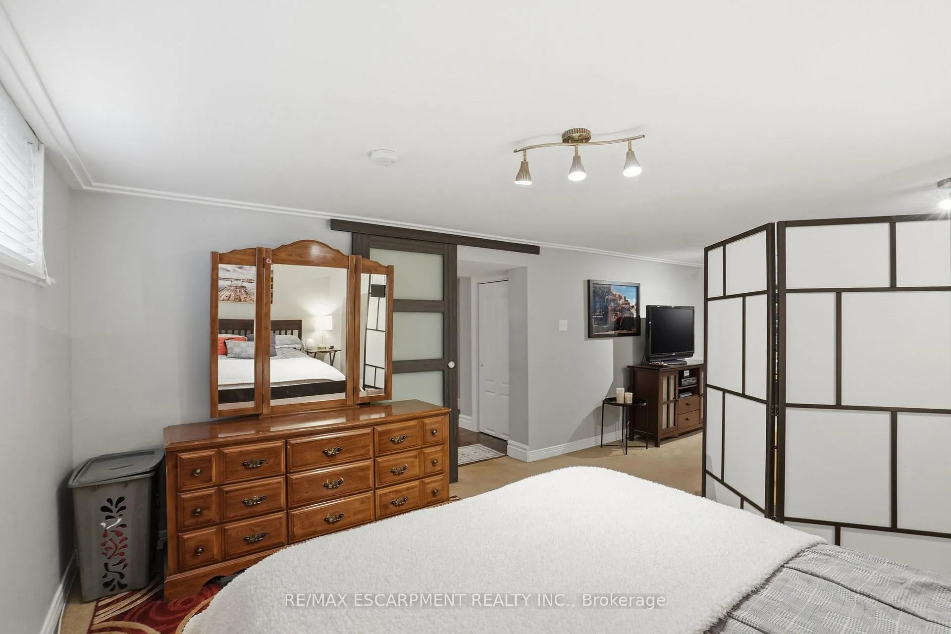 Photo 31 of 101 Organ Crescent, Hamilton, Huntington — HOMEH