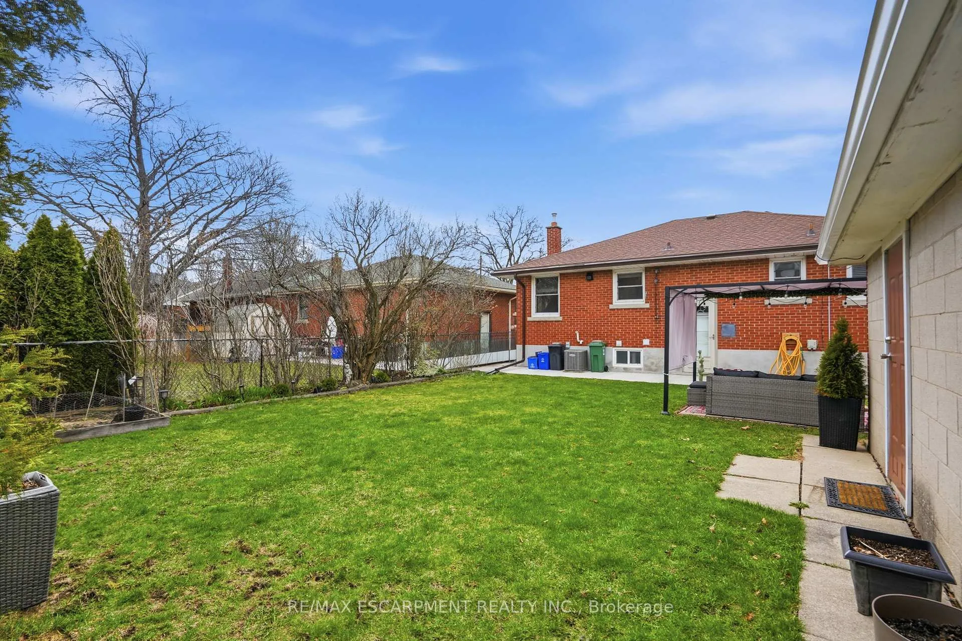 Photo 42 of 101 Organ Crescent, Hamilton, Huntington — HOMEH