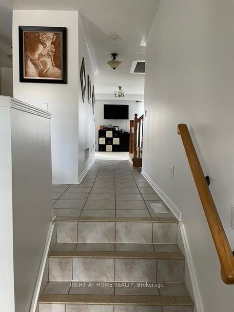 Photo 3 of 141 Millcliff Circle, Aurora, Aurora Grove — HOMEH