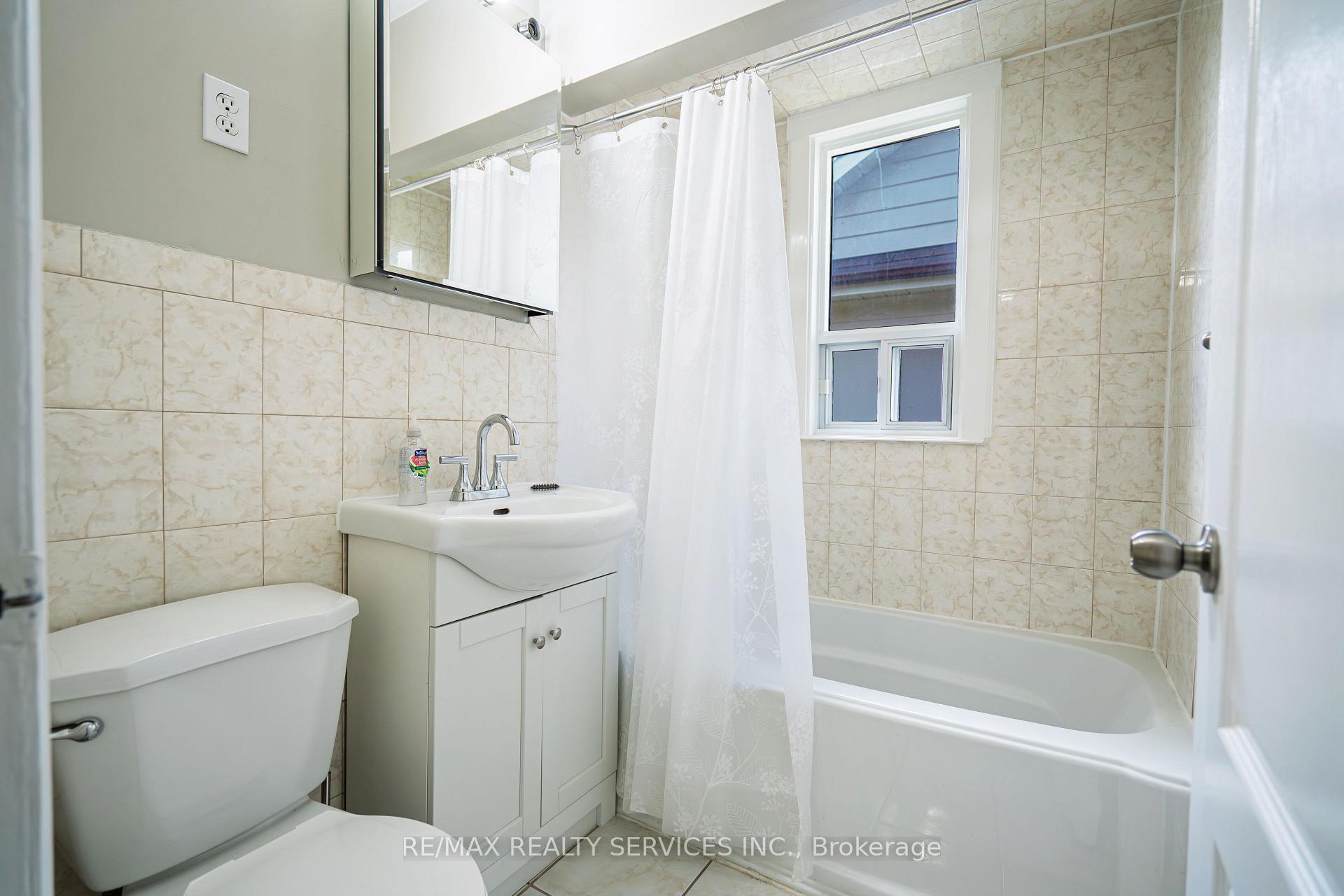 Photo 36 of 32 Eastern Avenue, Brampton, Queen Street Corridor — HOMEH