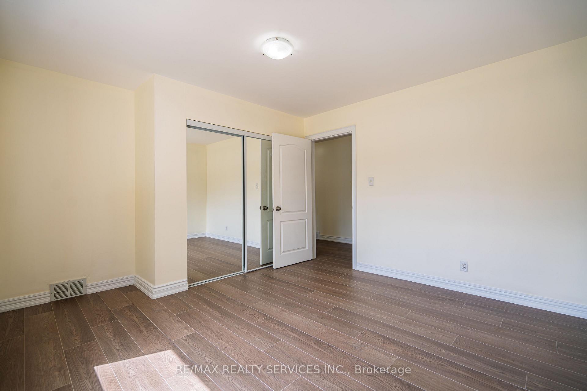 Photo 12 of 32 Eastern Avenue, Brampton, Queen Street Corridor — HOMEH