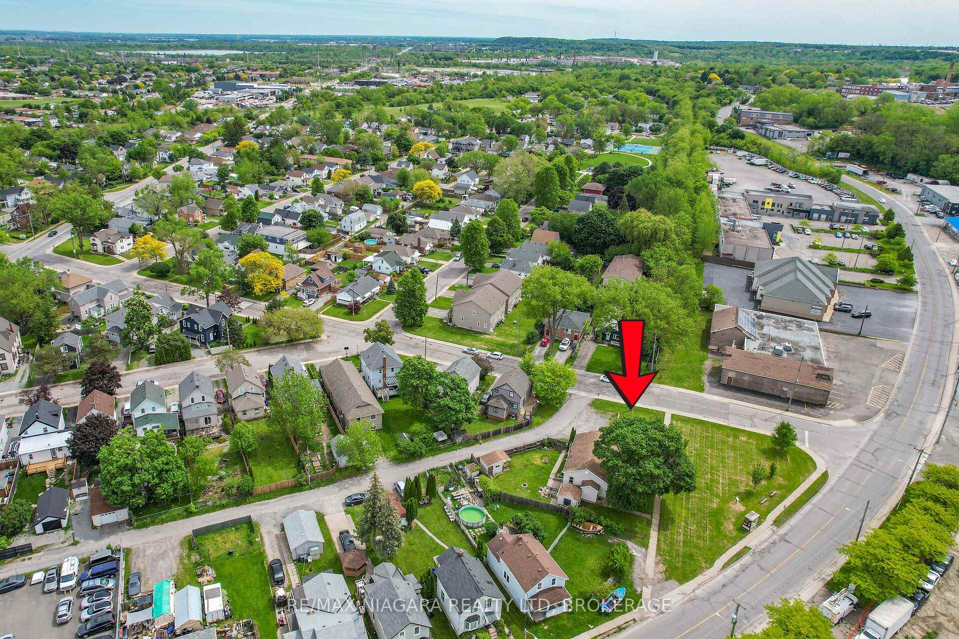 Photo 4 of 232 Merritt Street, St. Catharines, Burleigh Hill — HOMEH