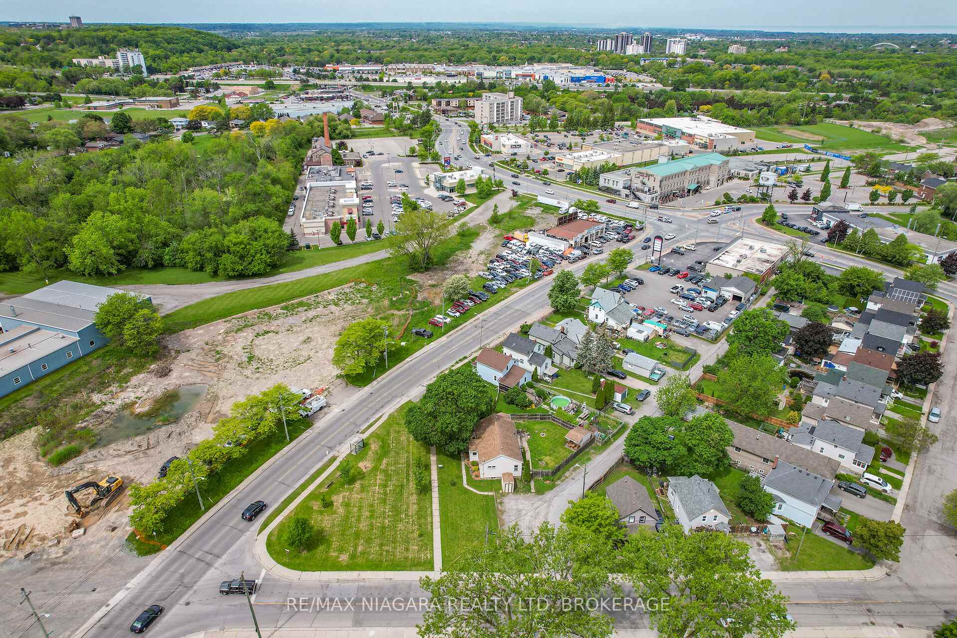 Photo 7 of 232 Merritt Street, St. Catharines, Burleigh Hill — HOMEH