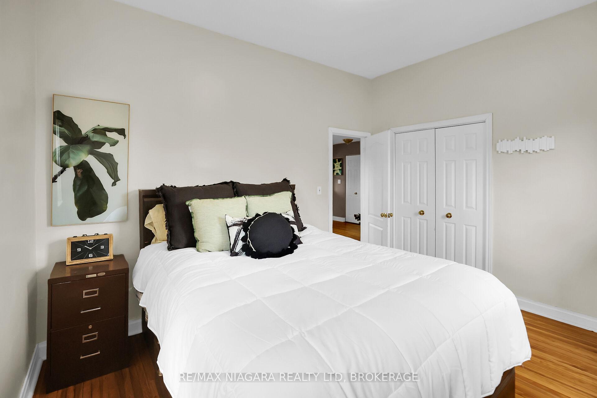 Photo 12 of 232 Merritt Street, St. Catharines, Burleigh Hill — HOMEH