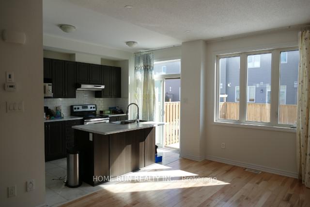 Photo 5 of 623 Lauraleaf Crescent, Ottawa, Barrhaven - Half Moon Bay — HOMEH