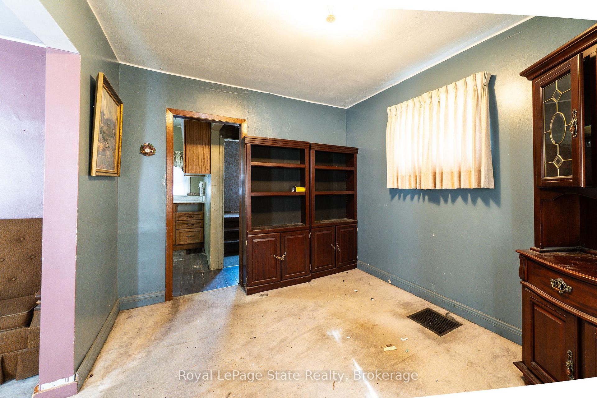 Photo 11 of 224 Cochrane Road, Hamilton, Bartonville — HOMEH
