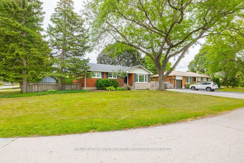 Photo 3 of 4 Appleby Drive, St. Catharines, Bunting/Linwell — HOMEH