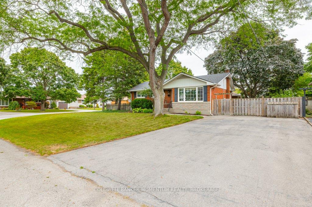 Photo 4 of 4 Appleby Drive, St. Catharines, Bunting/Linwell — HOMEH