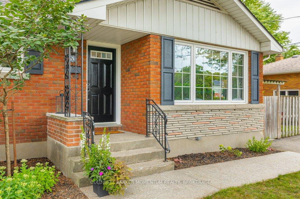 Photo 5 of 4 Appleby Drive, St. Catharines, Bunting/Linwell — HOMEH